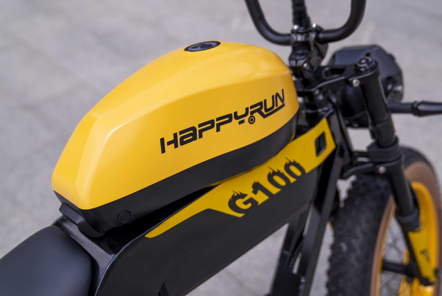 dual batteries of HappyRun G100 fast 2000w electric bike long range