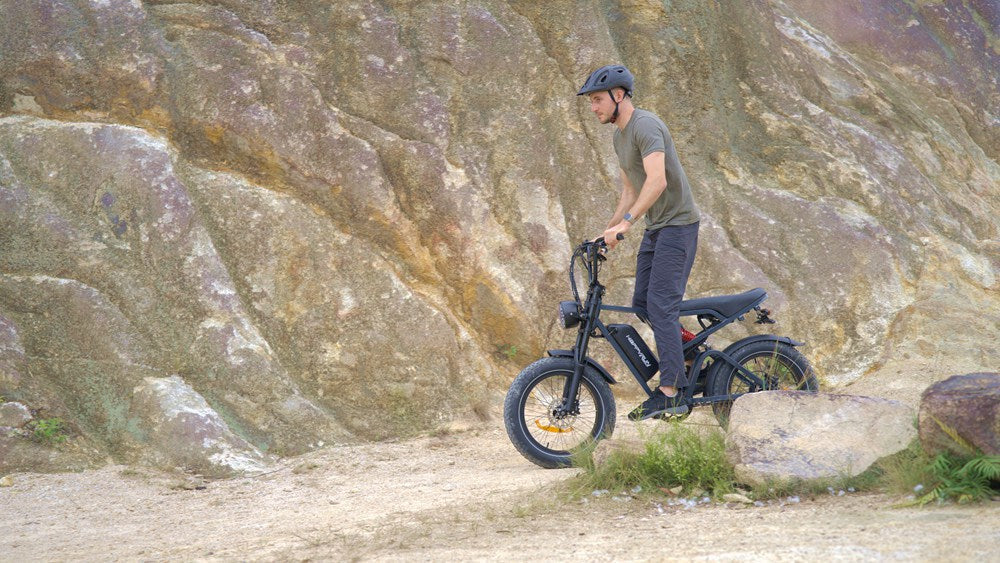 Using an E-Bike: Pedal Assist vs Throttle