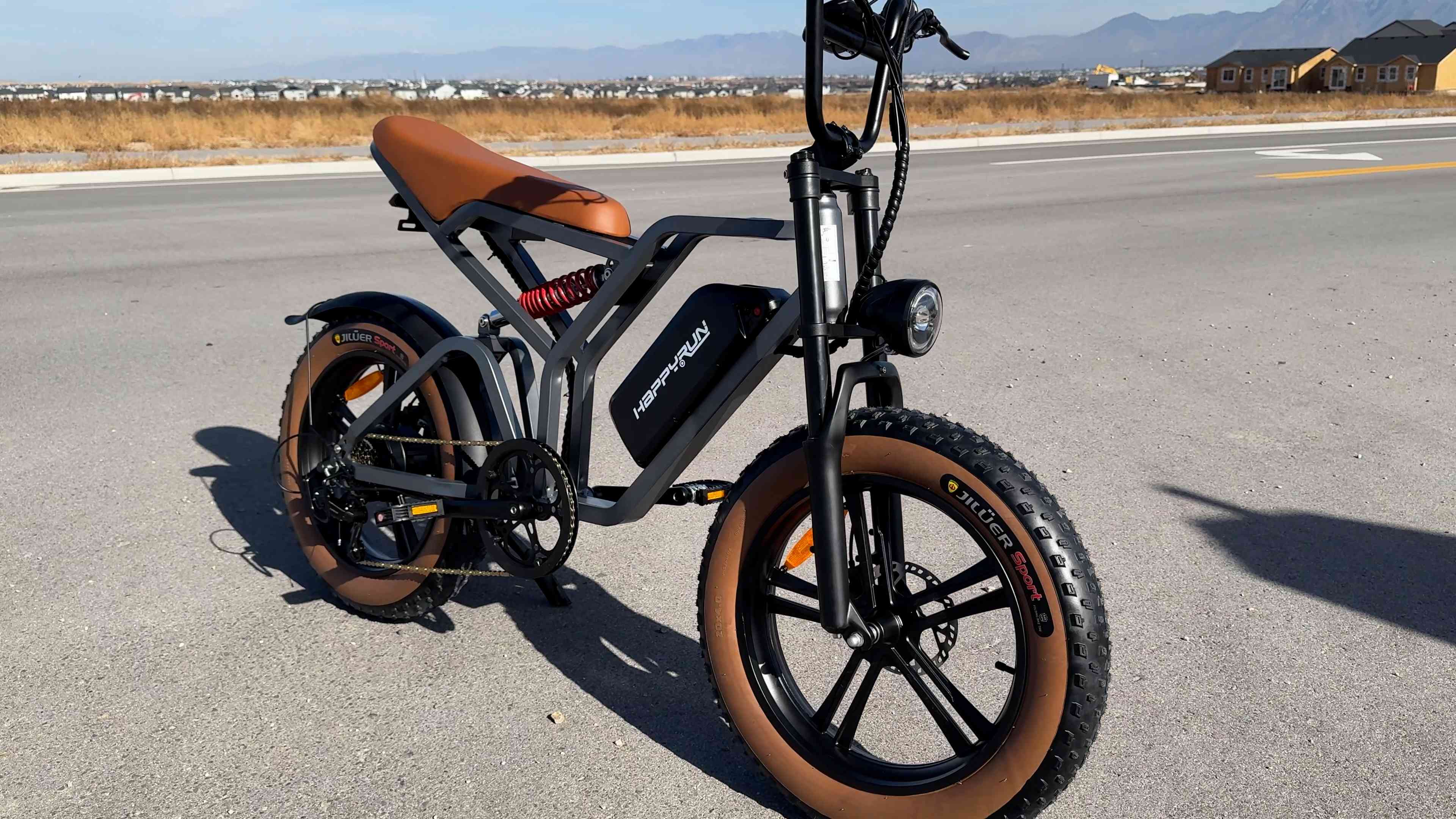 How to load an e-bike onto a rack: A Guide to E-bike Rear Racks and Safe Cargo Carrying