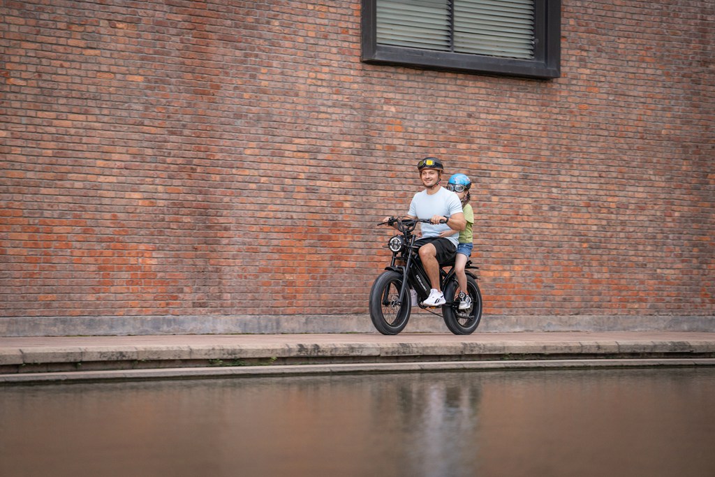 What Features Suit Long-distance Electric Motorcycles?