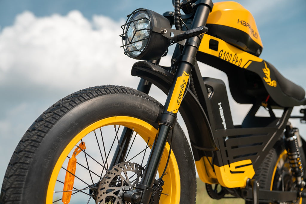 How Do Electric Motorcycles Compare to Traditional Bikes in 2025