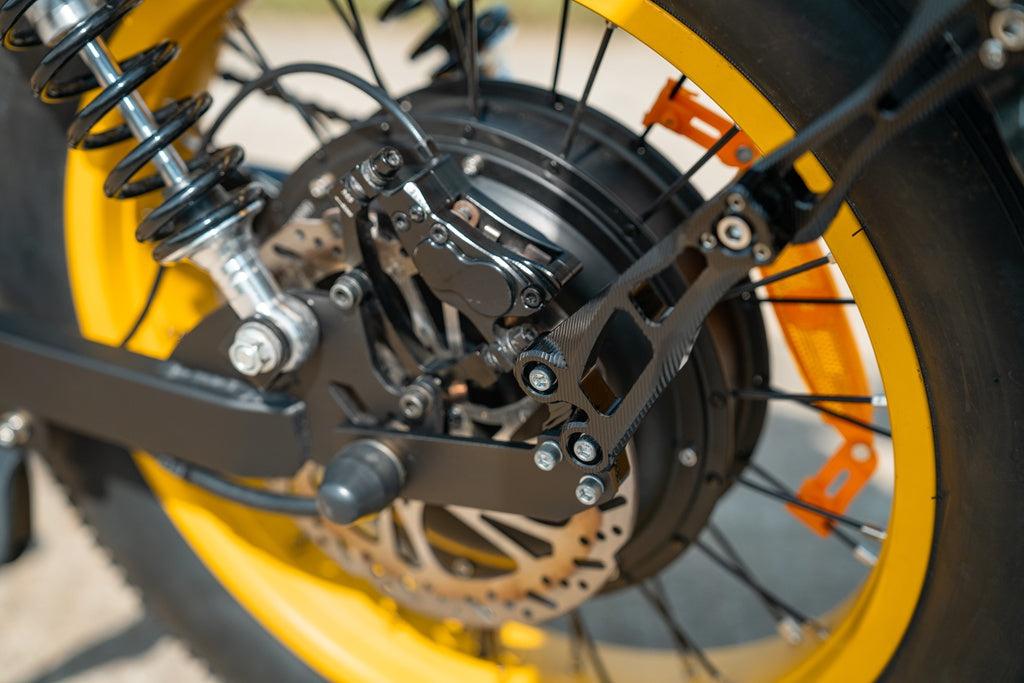 How Fat Tire E-Bikes with Motors Enhance Your Ride